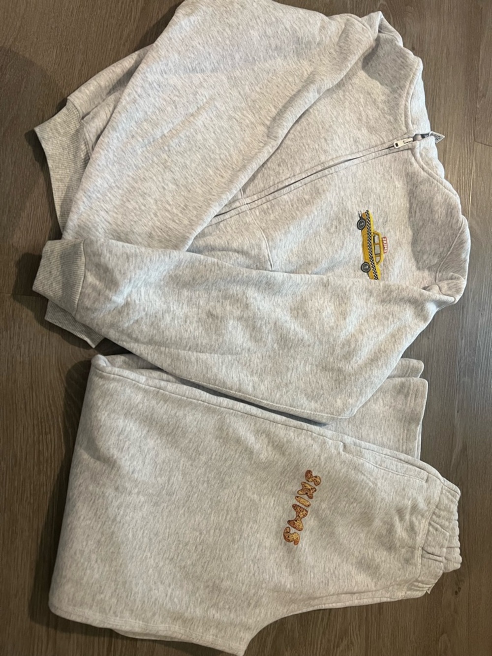 Skims New York 2 piece set sold out